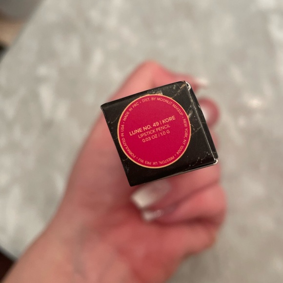 MOONLIT BY MIKAELA
Lune No. 49 Lip Liner - Picture 2 of 3